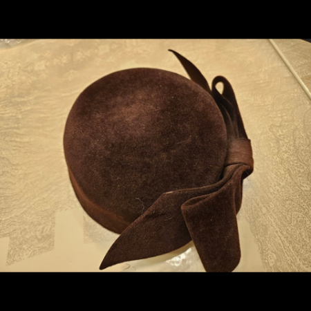 classy hat